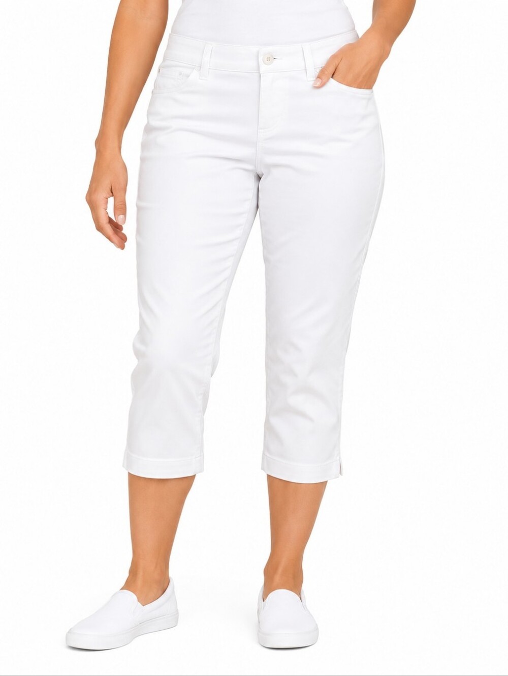 St. John’s Bay Women’s White Capri Pants Size 12